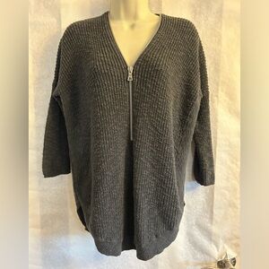 Express Charcoal grey V-Neck women’s Sweater in half zip & 3/4 sleeves Sz-XS BB9